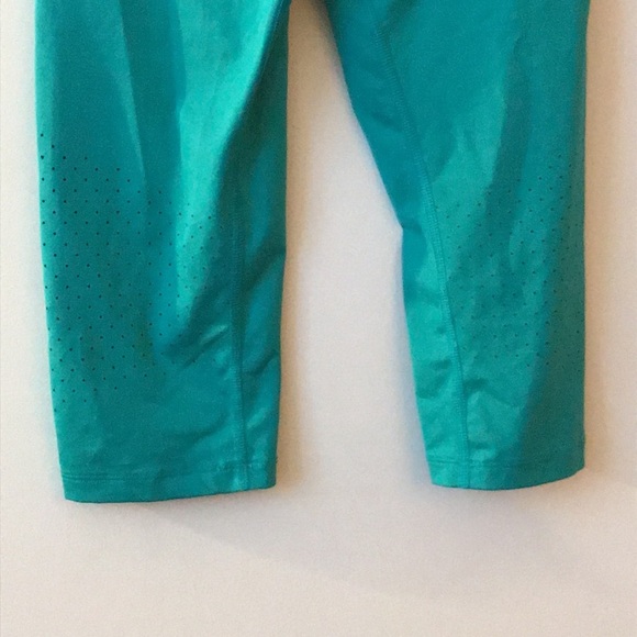 Nike Pro Cropped Leggings - Picture 5 of 5